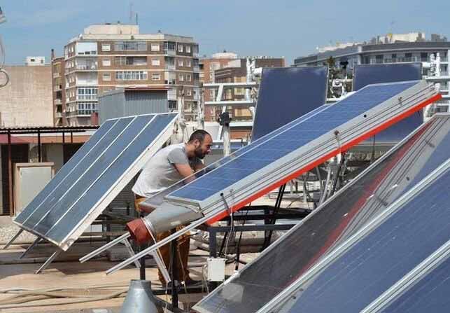 El-nuevo-escollo-a-la-generación-de-energía-solar-en-las-casas- los-ayuntamientos-2704