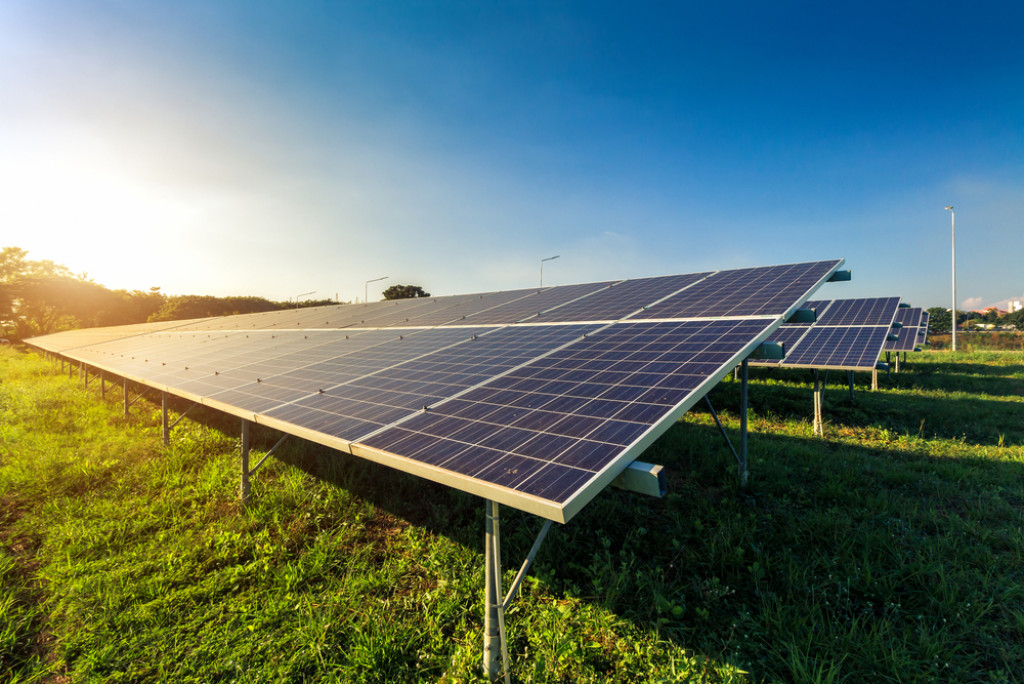 西アフリカの太陽光エネルギー企業「PEG-Africa」が28億円調達_ソーラーキット.jpg