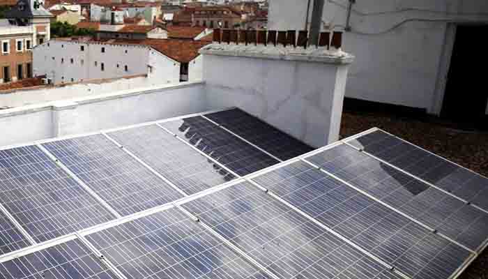 las-familias-espanolas-se-suman-a-la-revolucion-de-los-paneles-solares