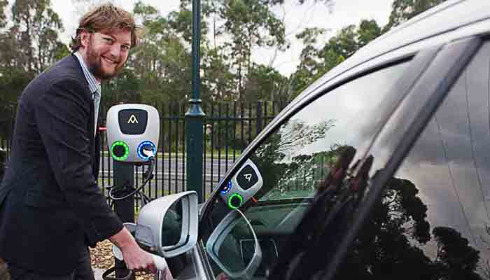 victoria-first-school-trials-solar-powered-electric-car-charger